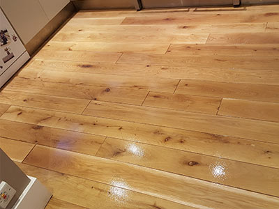 Hardwood floor fitting in Archway